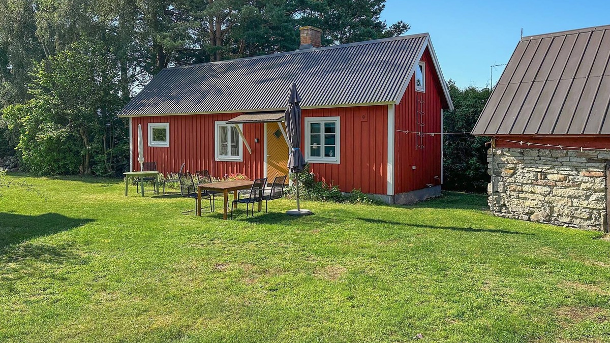 Hagaby House | Lovely home in Löttorp with WiFi