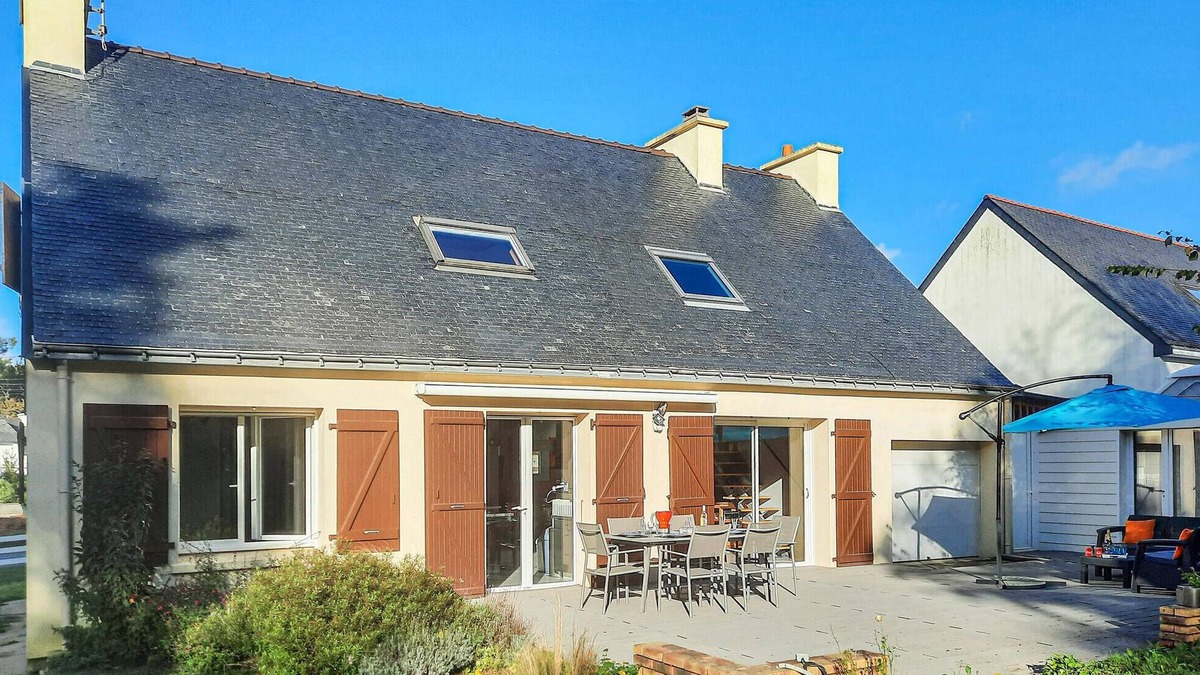 Kerherou House | Lovely home in Moelan sur Mer with WiFi