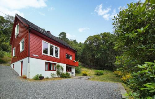 Masfjorden House | Lovely Home In Masfjordnes With Wifi