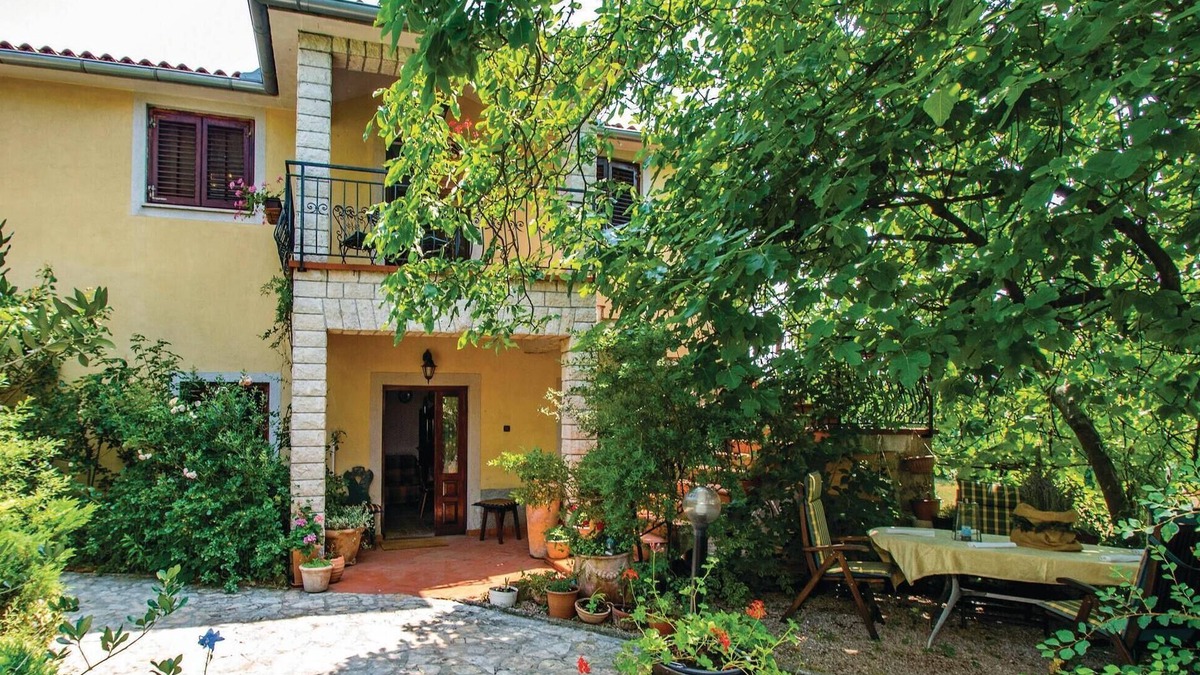 Nedescina House | Lovely home in Nedescina with sauna