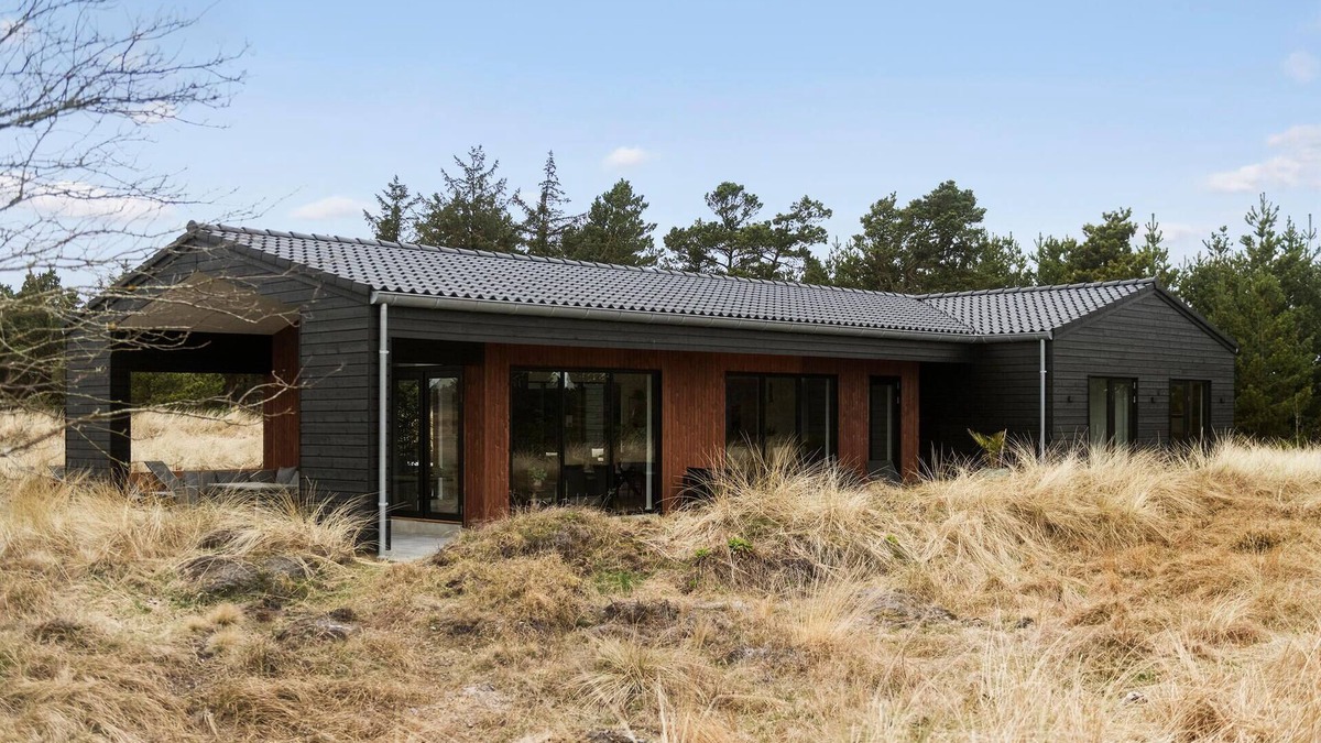 Grærup Strand House | Lovely home in Oksbøl with sauna