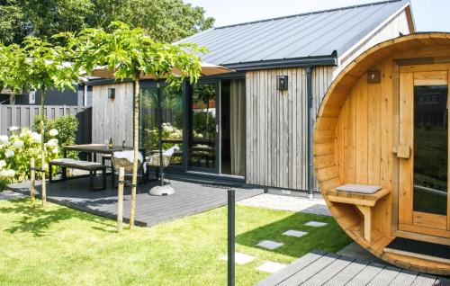 Oostwoud House | Lovely Home In Oostwoud With Wifi
