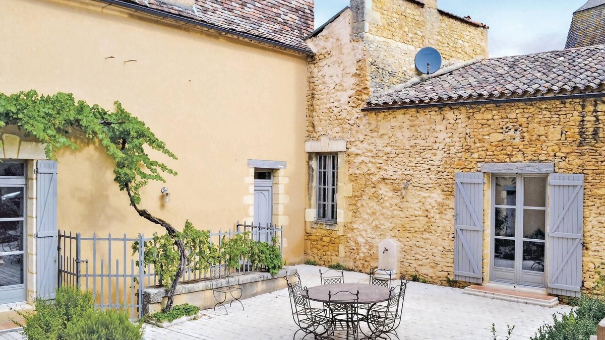 Sainte-Alvere House | Lovely home in Sainte Alvère with sauna