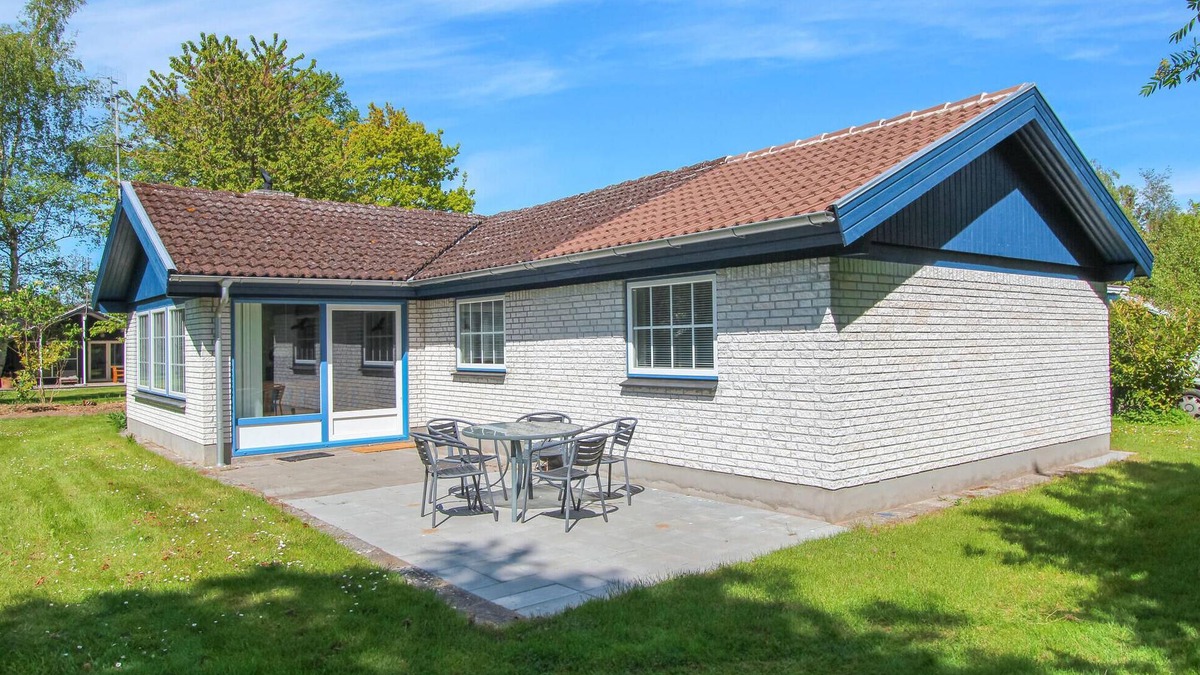 Marup House | Lovely home in Samsø with kitchen