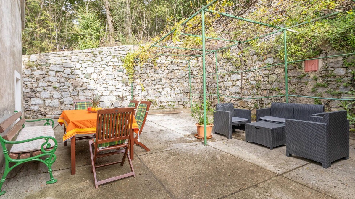 Senj House | Lovely home in Senj with WiFi