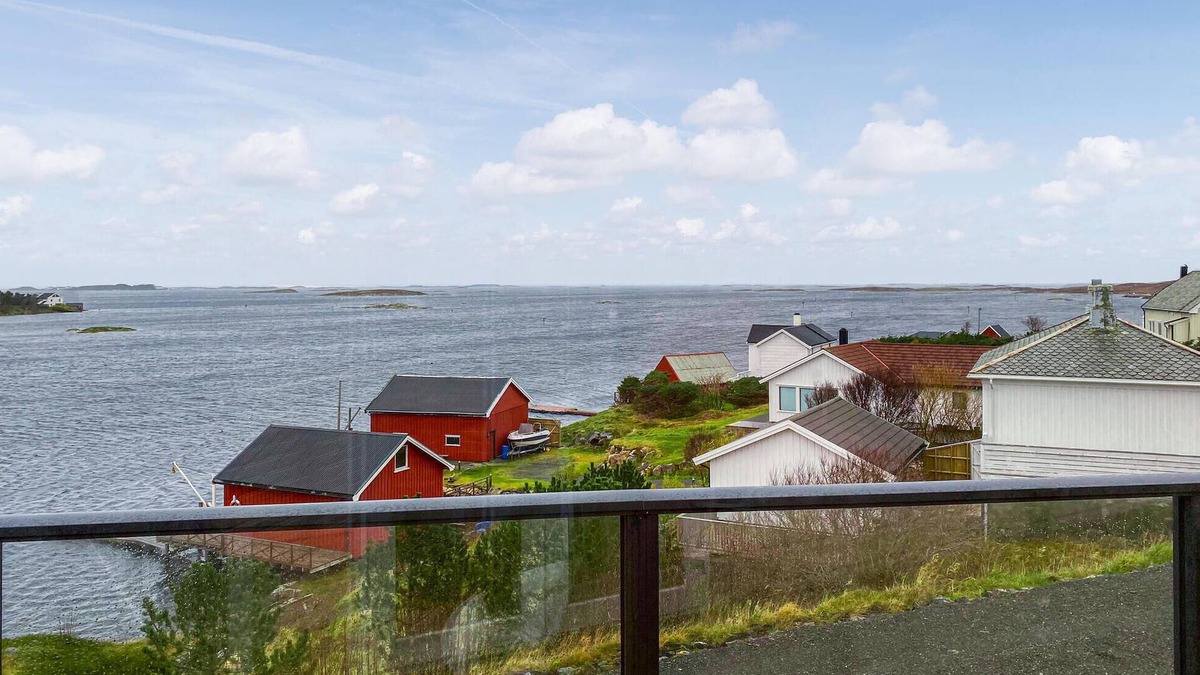 Smøla House | Lovely home in Smøla with kitchen
