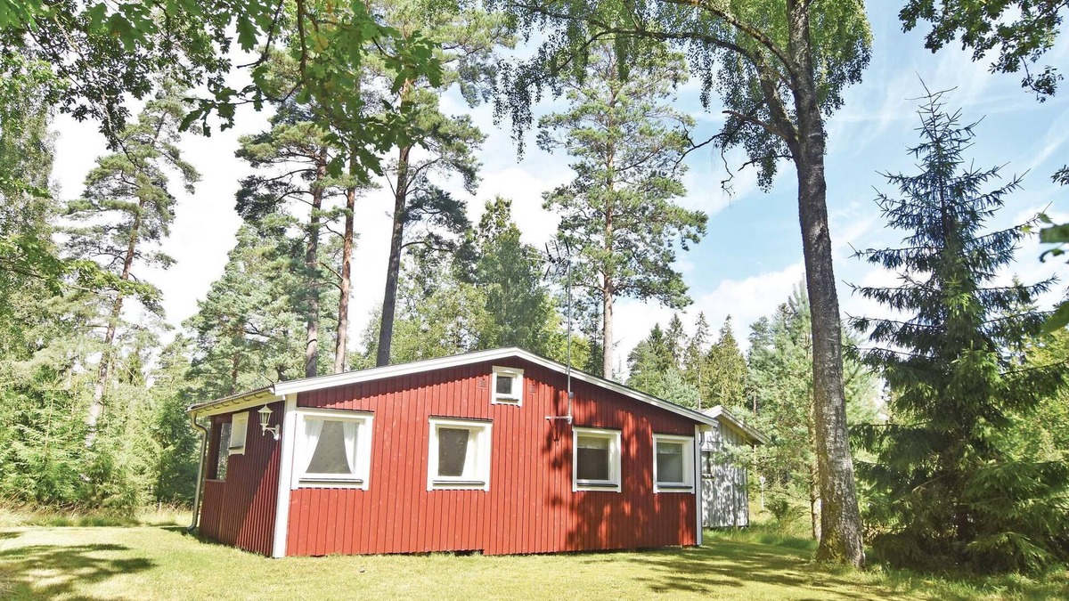 Stenkullen House | Lovely home in Stenkullen with WiFi