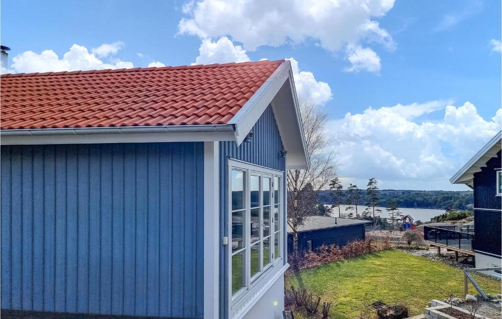 Tanum House | Lovely Home In Tanumshede With Kitchen