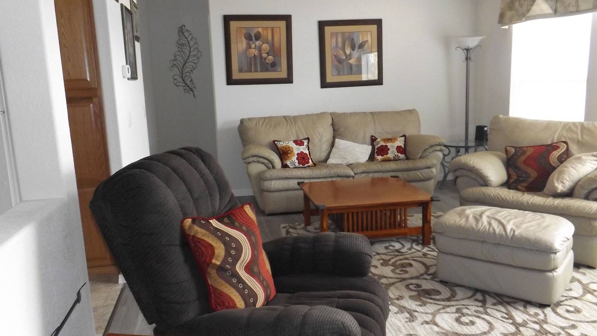 Chattaroy House | Lovely home in the country but only 5 minutes from town. 3 bedroom 2 bath .