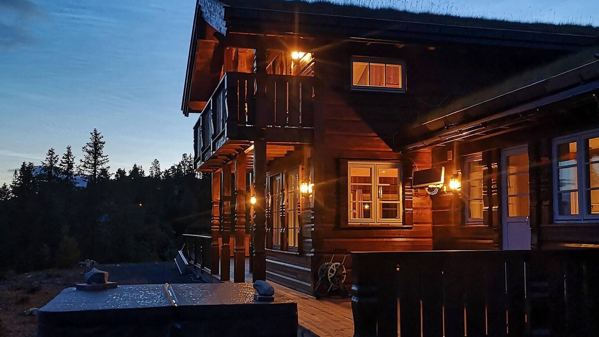 Hjartdal Municipality House | Lovely home in Tuddal with jacuzzi