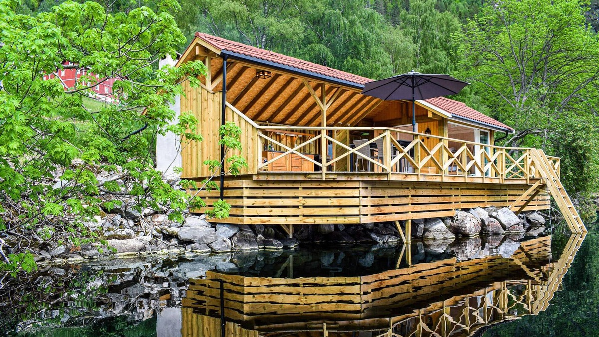 Kviteseid House | Lovely home in Vråliosen with sauna