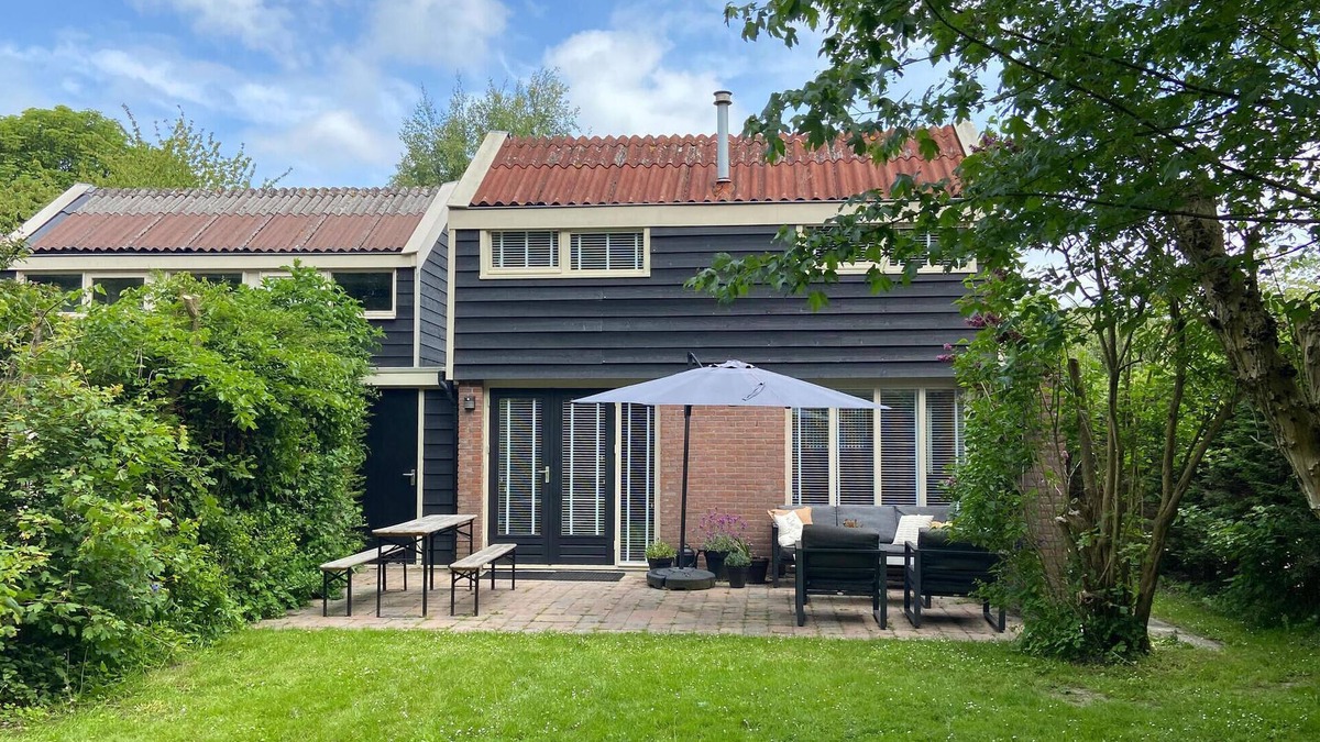 Warmenhuizen House | Lovely home in Warmenhuizen with WiFi