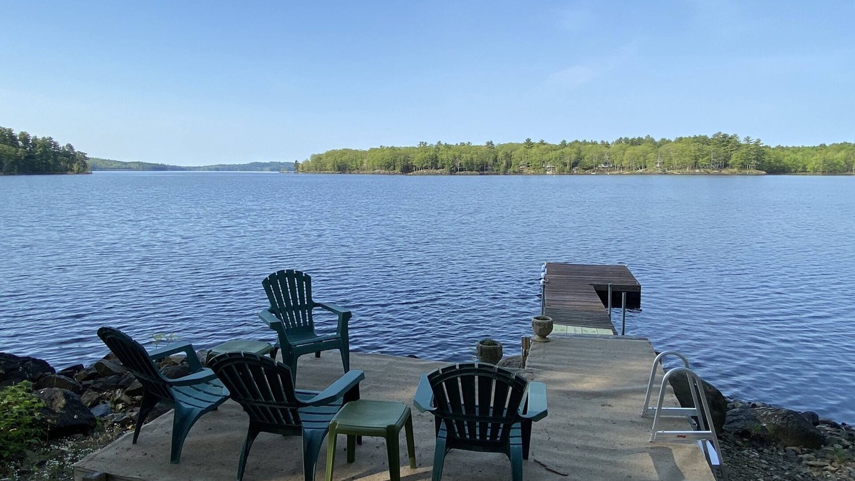 Wayne House | Lovely Home on Androscoggin Lake