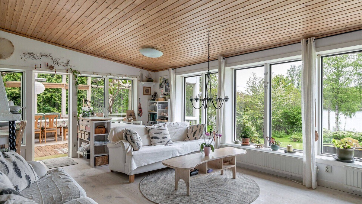 Tranas House | Lovely house in Tranås with a wonderful location by the lake Loren | SE10012