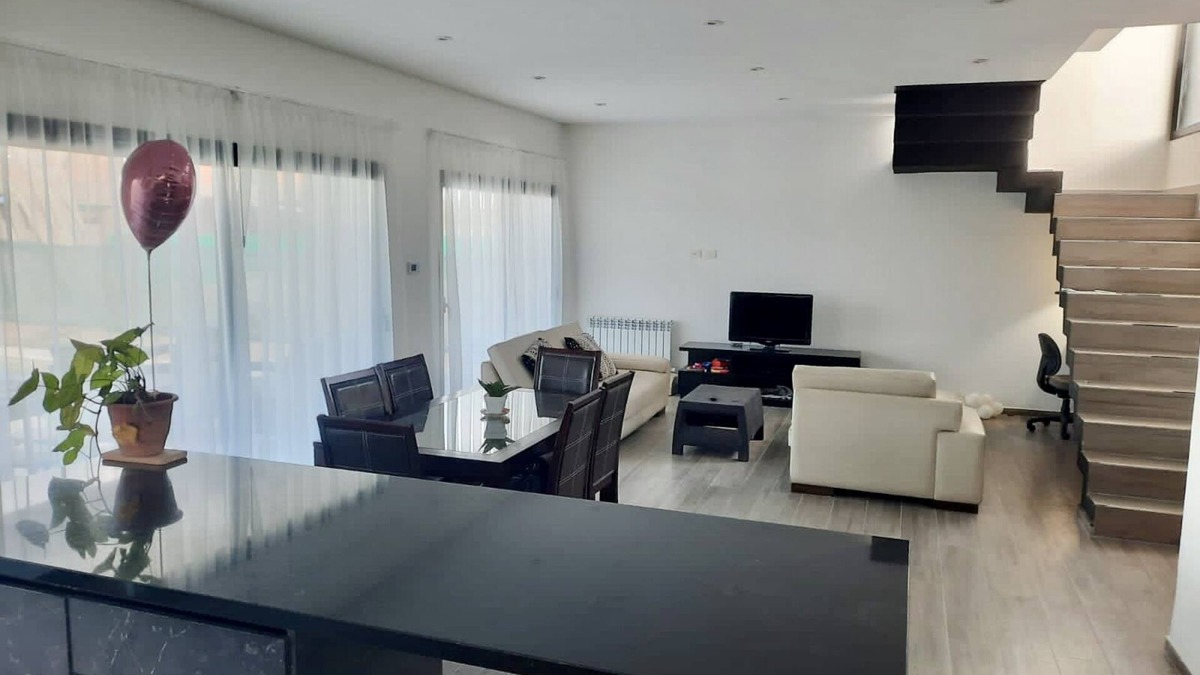 Dique Lujan House | LOVELY HOUSE MINUTES FROM NORDELTA SHOPPING CENTER