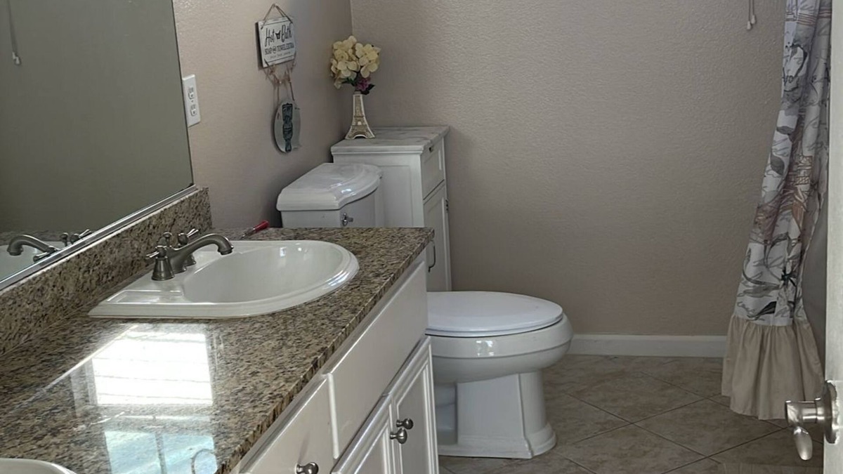 Wicklund Village House | Lovely house with Private Room, Shared bath, AC in Mountain House