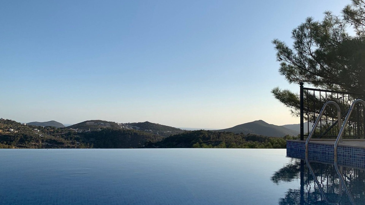 Islamlar Villa | Lovely Infinity Pool 4km Kalkan Fab Views 4 Storeys Licence 07-6870 Sleeps 10