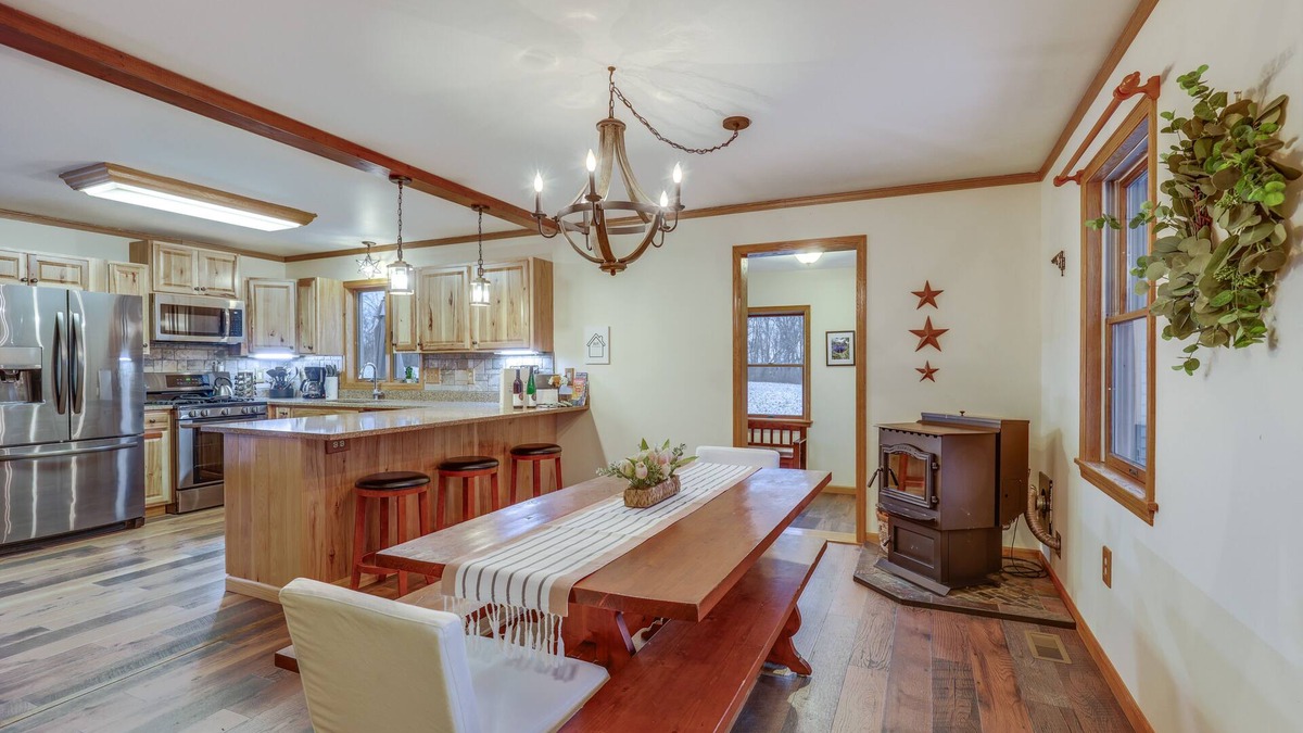 Interlaken House | Lovely Interlaken Home w/Fire Pit & Yard!