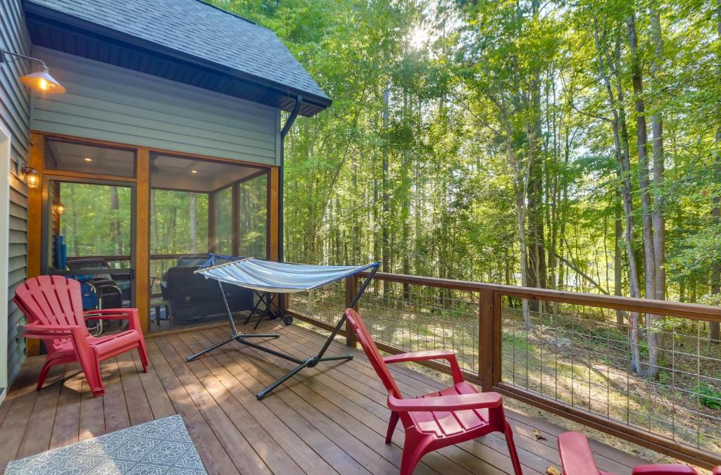 Manson House | Lovely Kerr Lake House with Private Dock!