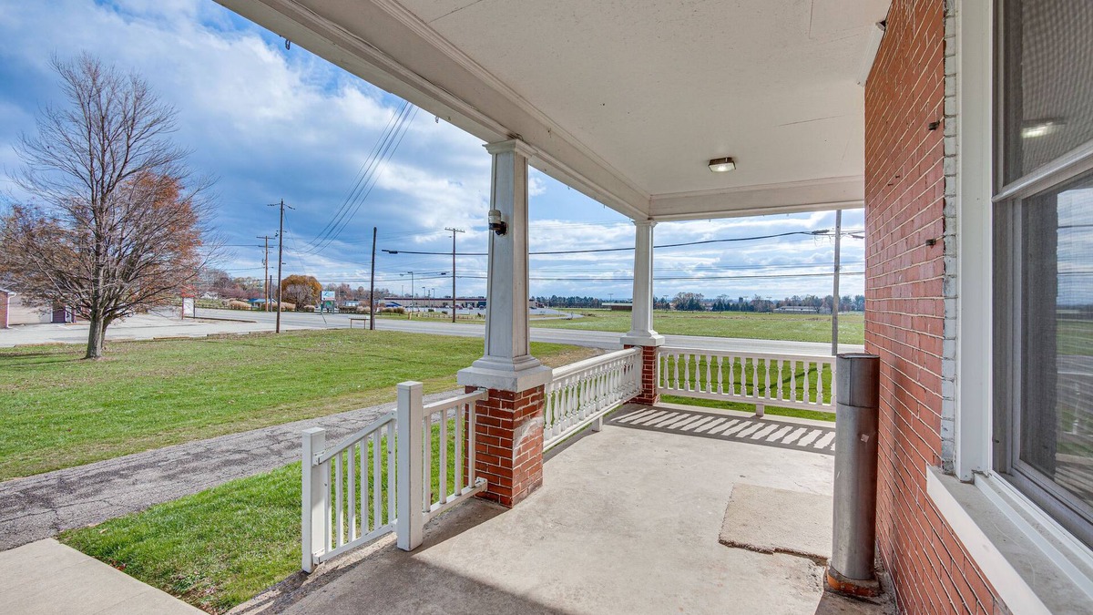 Rohrerstown Apartment | Lovely Lancaster Aptartment in Walkable Location!