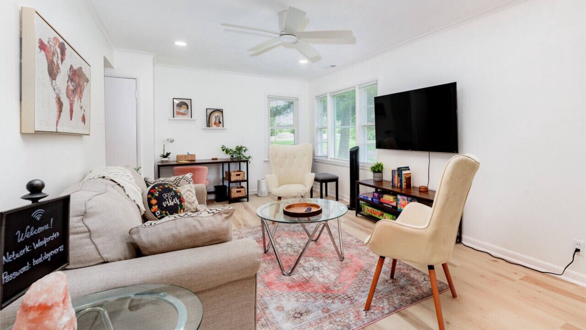 Airport Township House | Lovely Landing Pad near Lambert Airport 3 bed 1.5 bath
