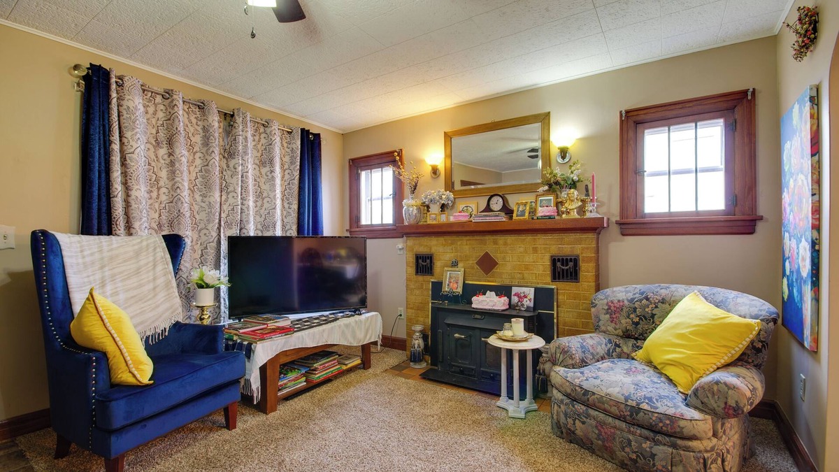 Lebanon House | Lovely Lebanon Home: 13 Mi to Bennett Springs
