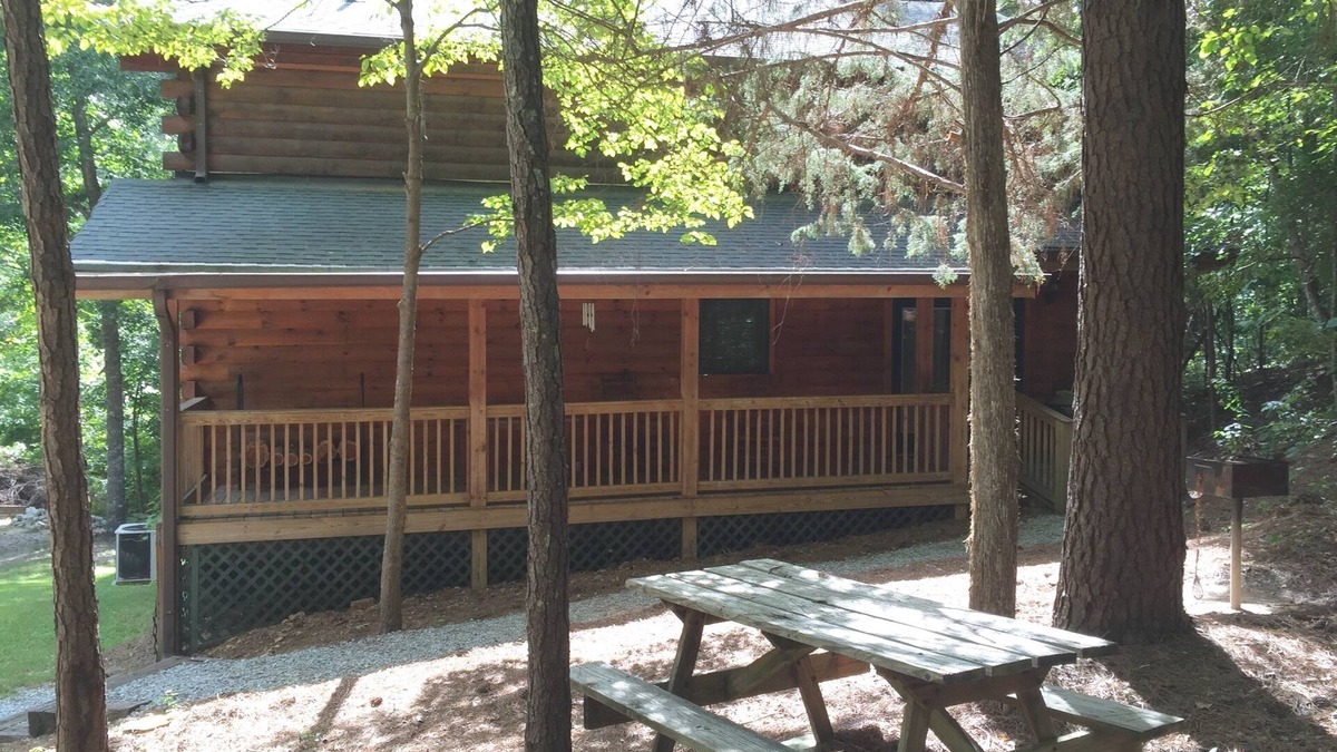 Warm Springs Cabin | Lovely Log Home is surrounded by Roosevelt State Park & near Callaway Gardens!