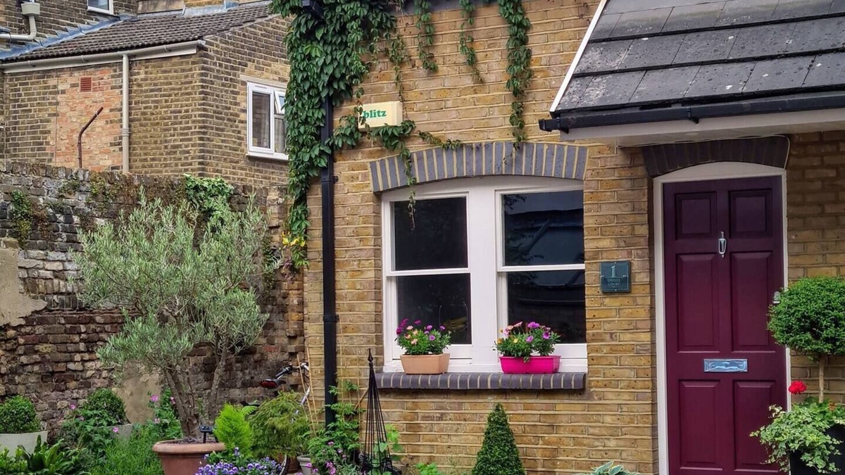 Bermondsey House | Lovely London Bridge cottage with free parking