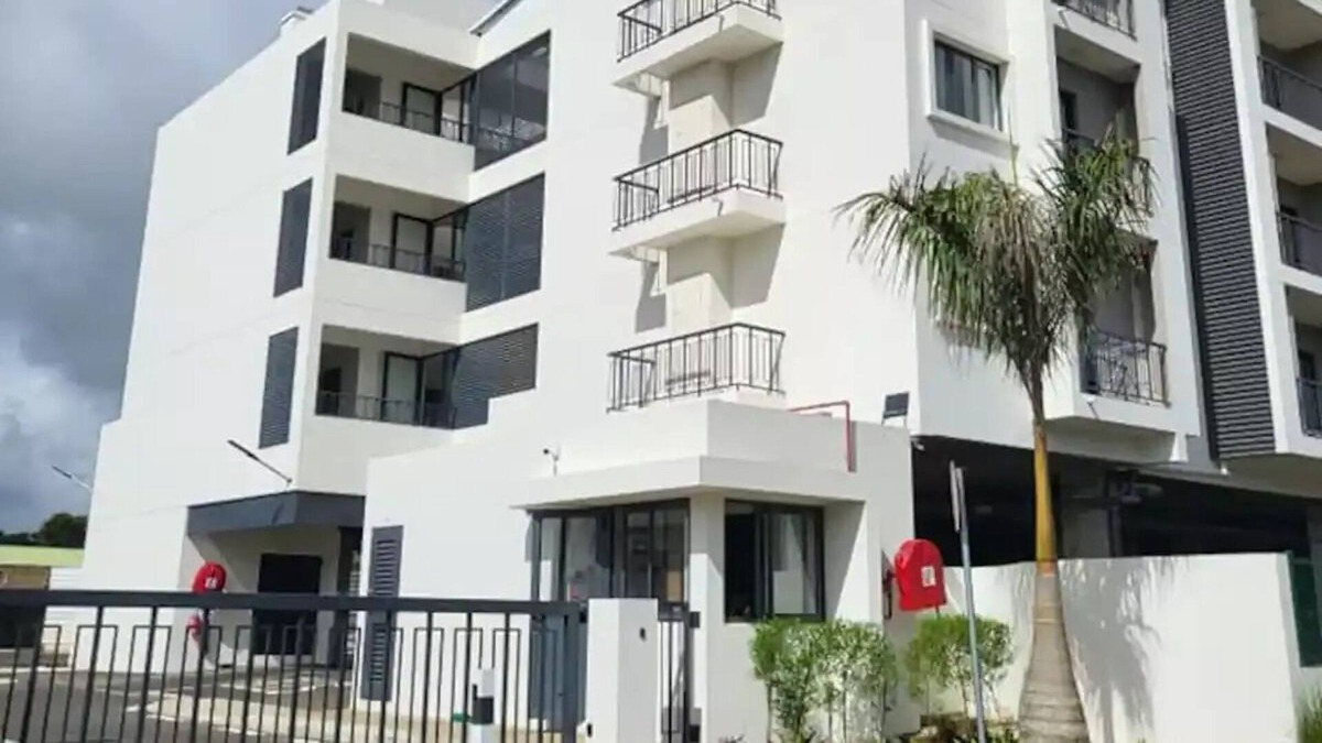 Trianon Apartment | Lovely Modern Apartment near Shopping Mall & Metro Station & Mountain View