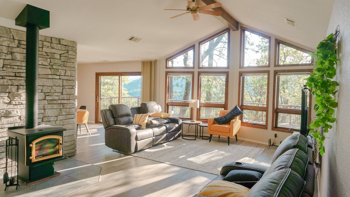 O'Brien Cabin | Lovely mountain home w/large deck and forest view