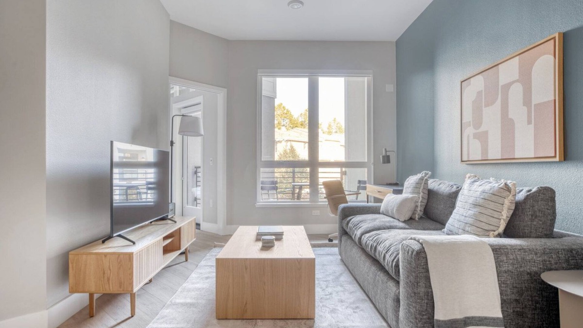 Sunnyvale West Apartment | Lovely Mountain View 1BR w/W/D, Pool & Gym, nr tech HQs, by Blueground