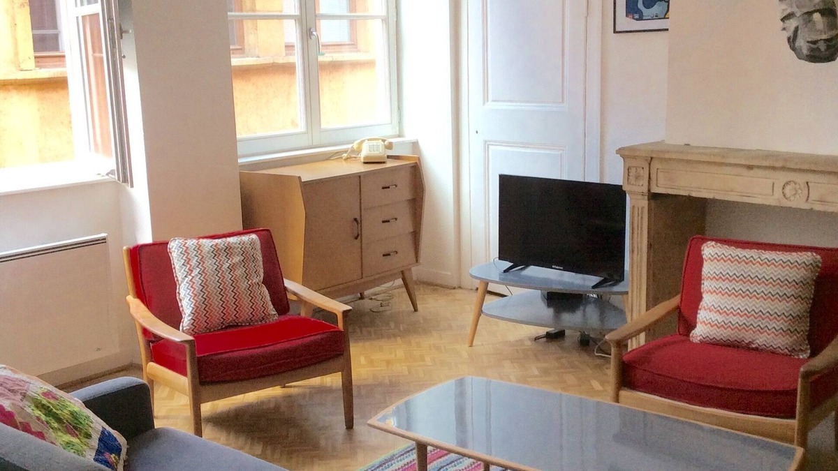 Old Lyon Apartment | Lovely old F3 heart bright and quiet lyon