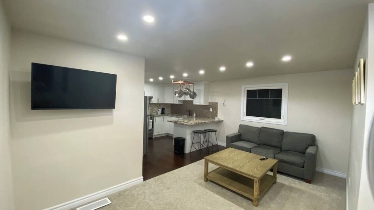 Nanticoke Apartment | Lovely one bedroom apartment on a river