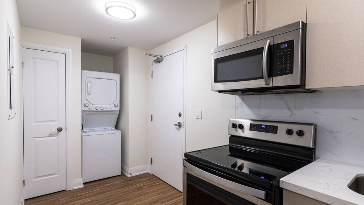 Waterloo Condo | Lovely One Bedroom Entire Apartment Close to University