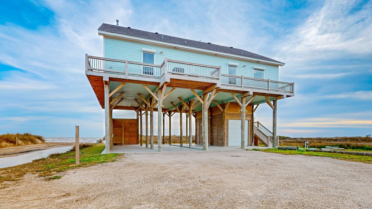 Gilchrist House | Lovely panoramic ocean-view home with direct beach access & wraparound deck