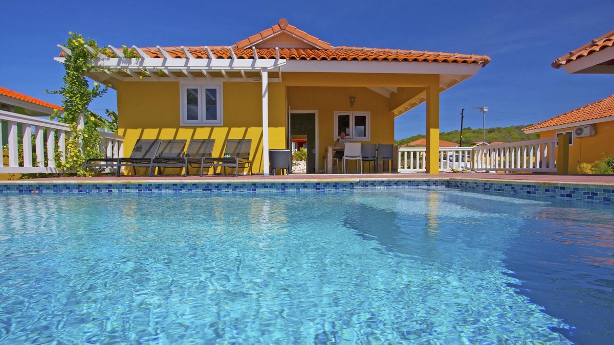 Fontein Villa | Lovely Patio Villa with Pool and Seaview on Curacao