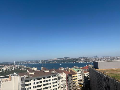 Gumussuyu Mahallesi Apartment | Lovely Penthouse, Sea View&Terrace in Taksim