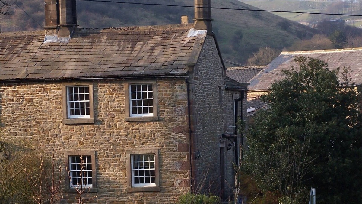 Hollinsclough Cottage | Lovely period Holiday cottage in Peak District with free wi-fi broadband