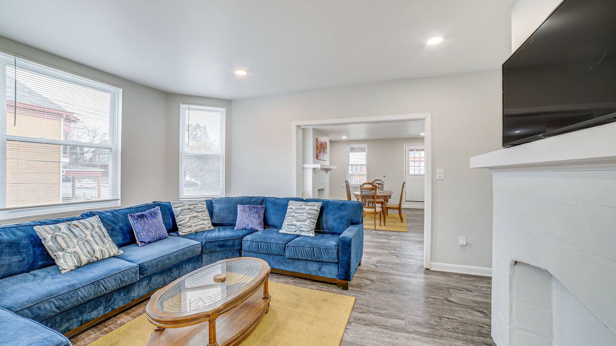 Brighton Heights Apartment | Lovely Pittsburgh Apartment ~ 5 Mi to Downtown!