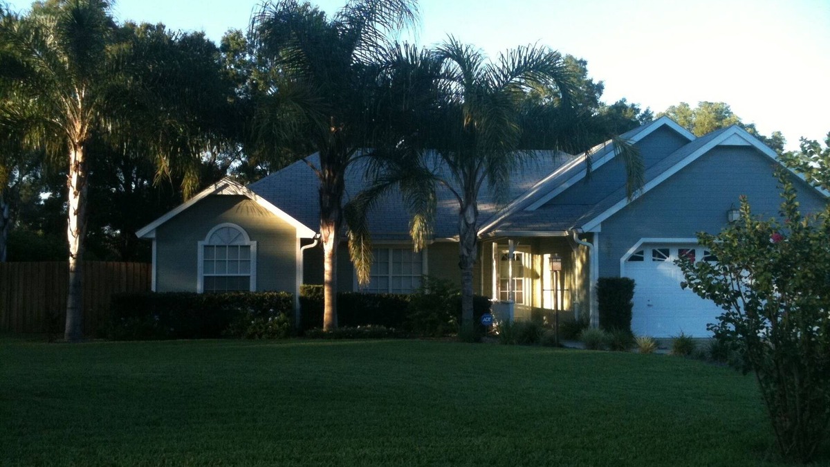 DeLand House | Lovely Pool Home in Historic Town Close to Beach & Theme Parks
