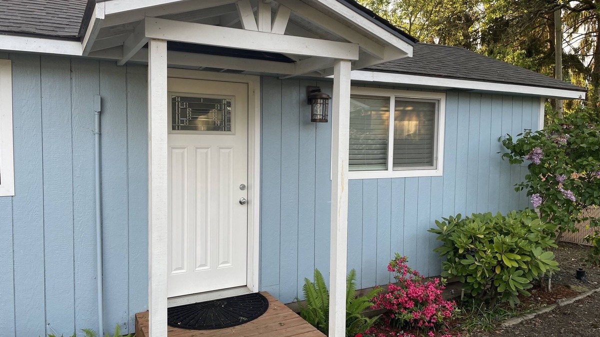 Bethel-Danebo Apartment | Lovely private guest suite w/hot tub/grill/kitchenette