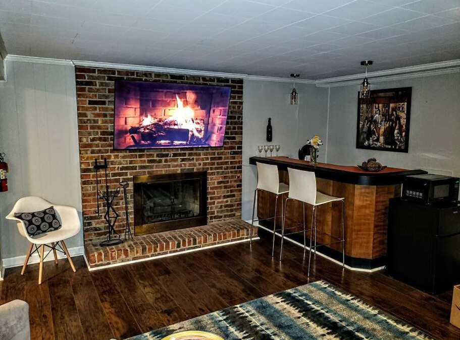 Mosby Apartment | Lovely & Private One-Bedroom Apartment in Mechanicsville