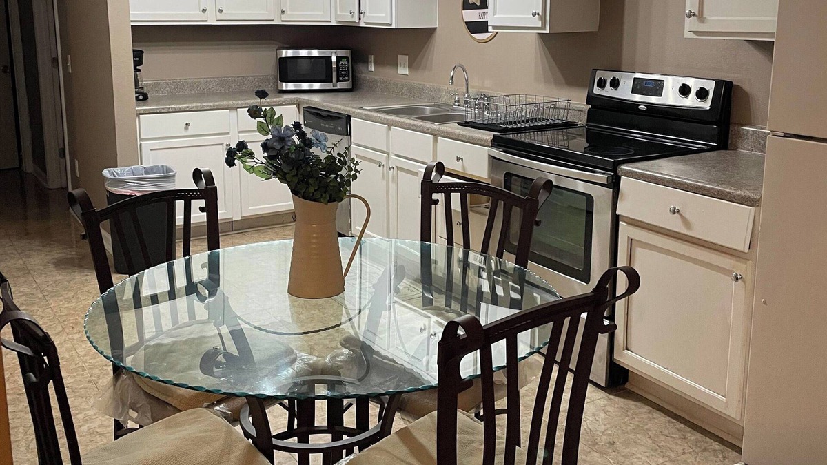 North Northwest Pensacola House | Lovely remodeled Two Bedroom home with stunning mountain view