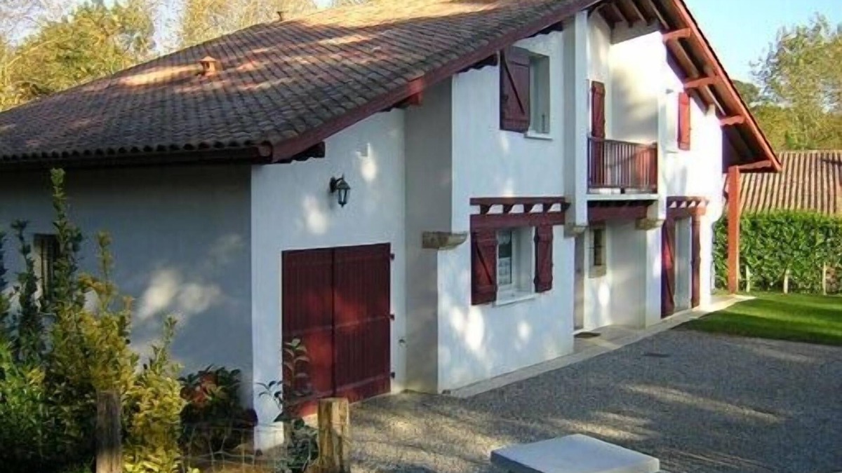Espelette House | Lovely rental house for vacation in Espelette (Basque country) for 10 to 12 pers