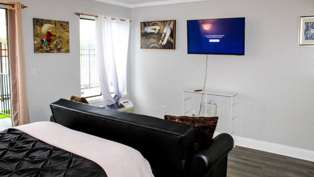 East New York Apartment | Lovely Seaview Studio Condo