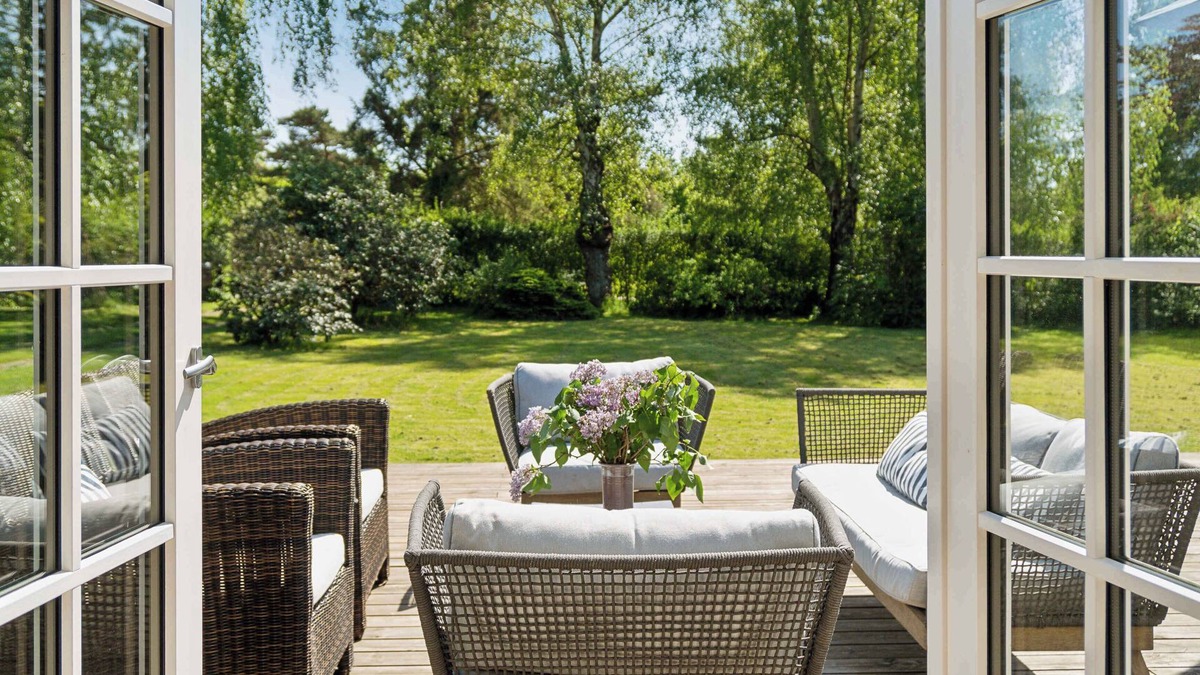 Dronningmolle House | Lovely secluded cottage in Dronningmølle.
