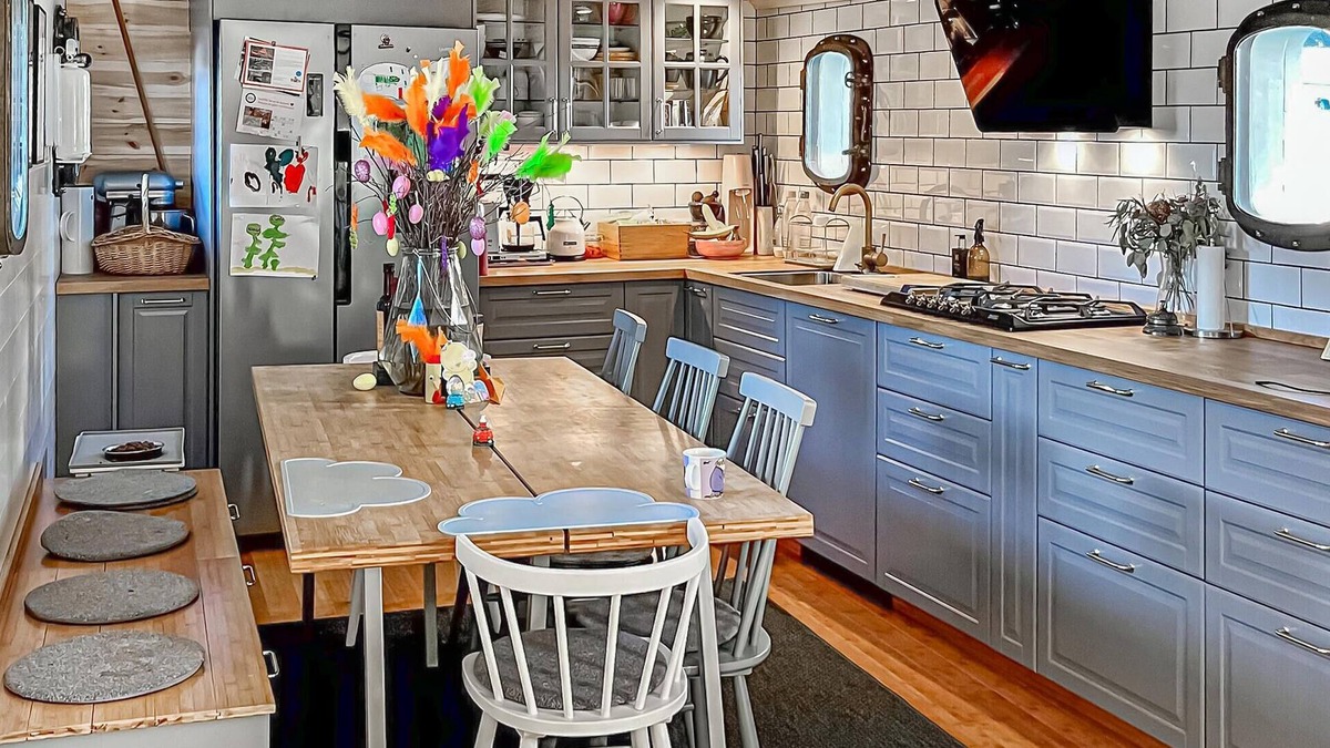 Sodermalm Boat Rental | Lovely ship in Stockholm with house sea view