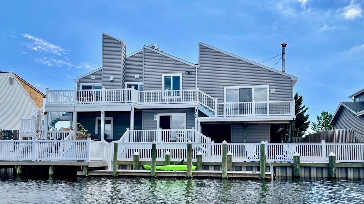 Beach Haven West House | Lovely Spacious Waterfront escape (or WFH) Kayaks, 72' dock, mins to LBI beaches