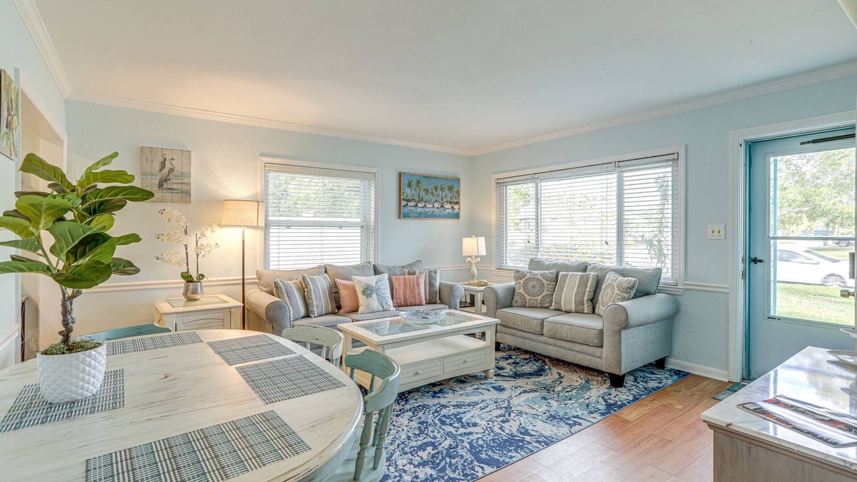 Gulfport Cottage | Lovely St Pete Beach Cottage, Walk to Beach & Town