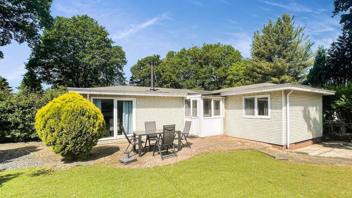 Krachtighuizen House | Lovely (sta)caravan in Putten with WiFi